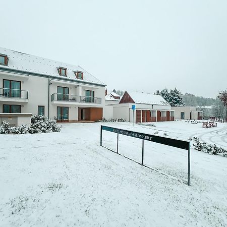 Hotel Historia Malomkert Veszprém Esterno foto