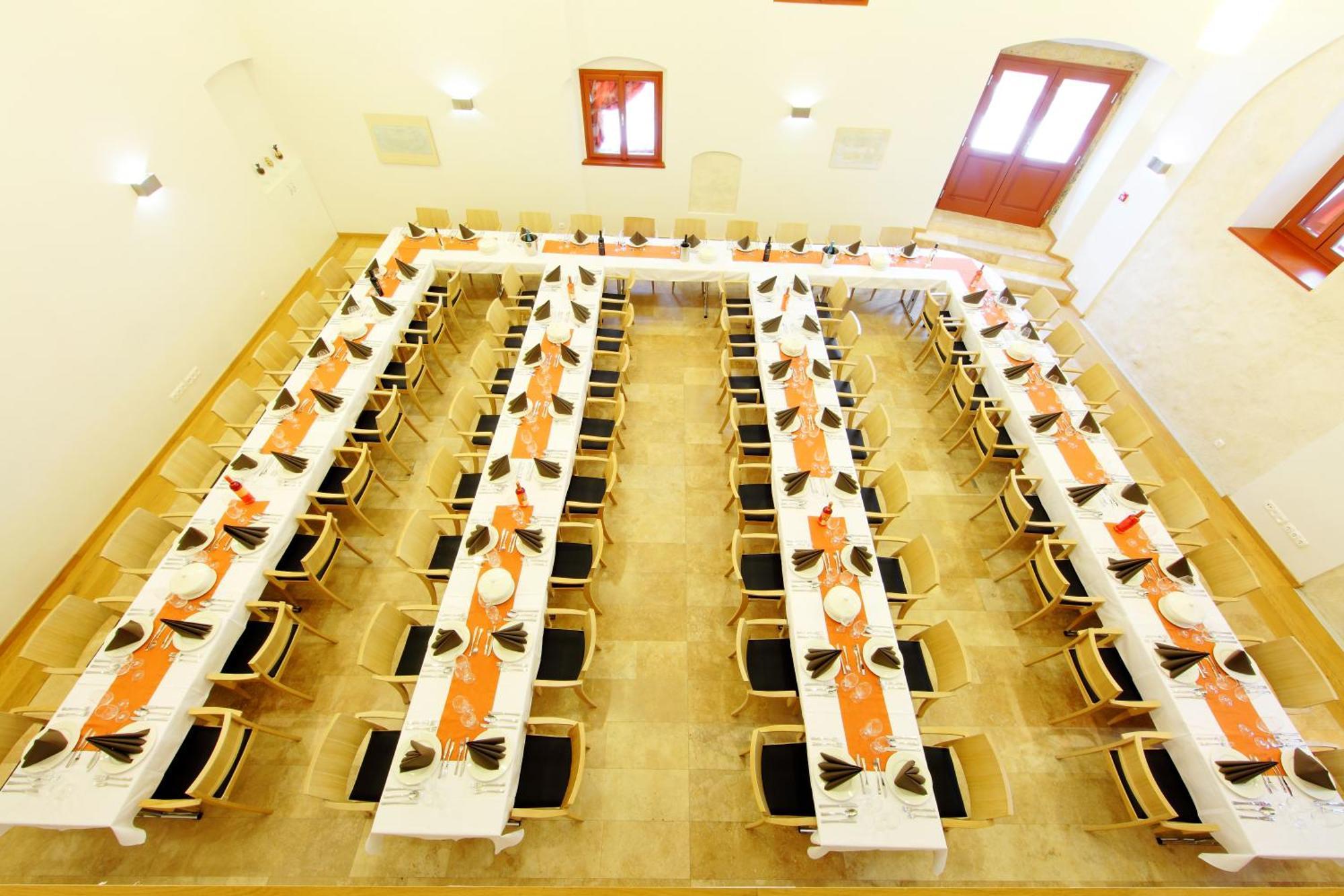 Hotel Historia Malomkert Veszprém Esterno foto